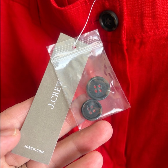 New with tags J Crew Bright Fiery Red High-Waisted linen shorts.  Elastic back. - Picture 11 of 13